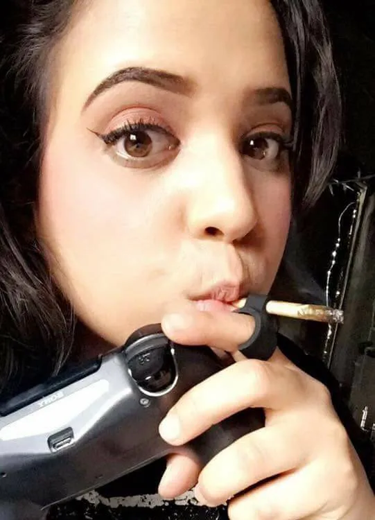 smokeey with girl game controller